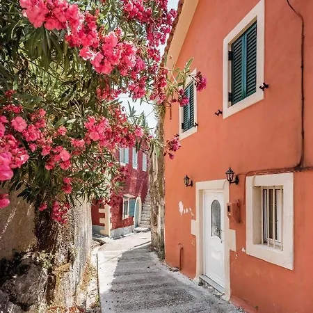 Sirius - Summertime Stars Апартаменты *